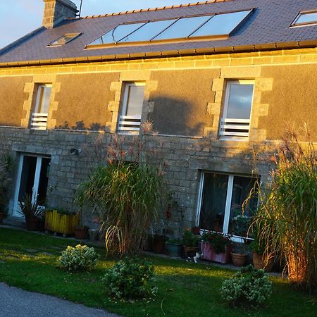 Chambres D'Hotes Kerioret Izella Kerlaz Exterior photo